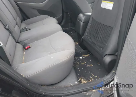 2016 Hyundai Elantra Se from USA, damaged, VIN 5NPDH4AE2GH668598